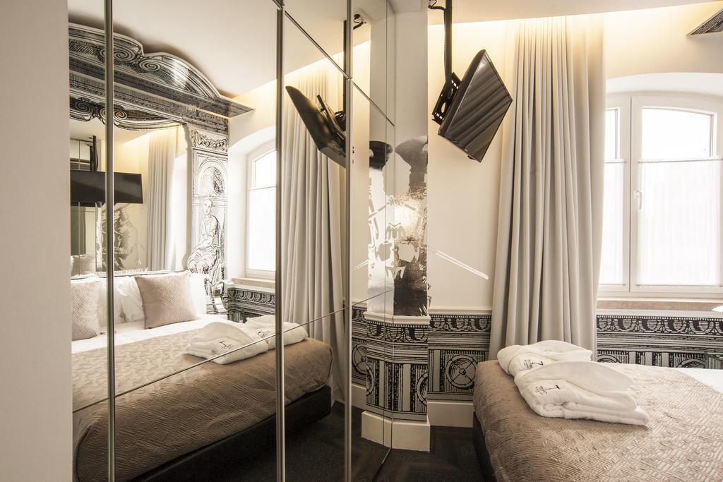 Teatro Boutique & Lissabon
