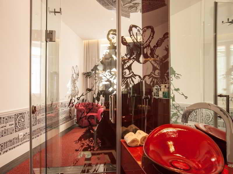 Teatro Boutique & Lissabon